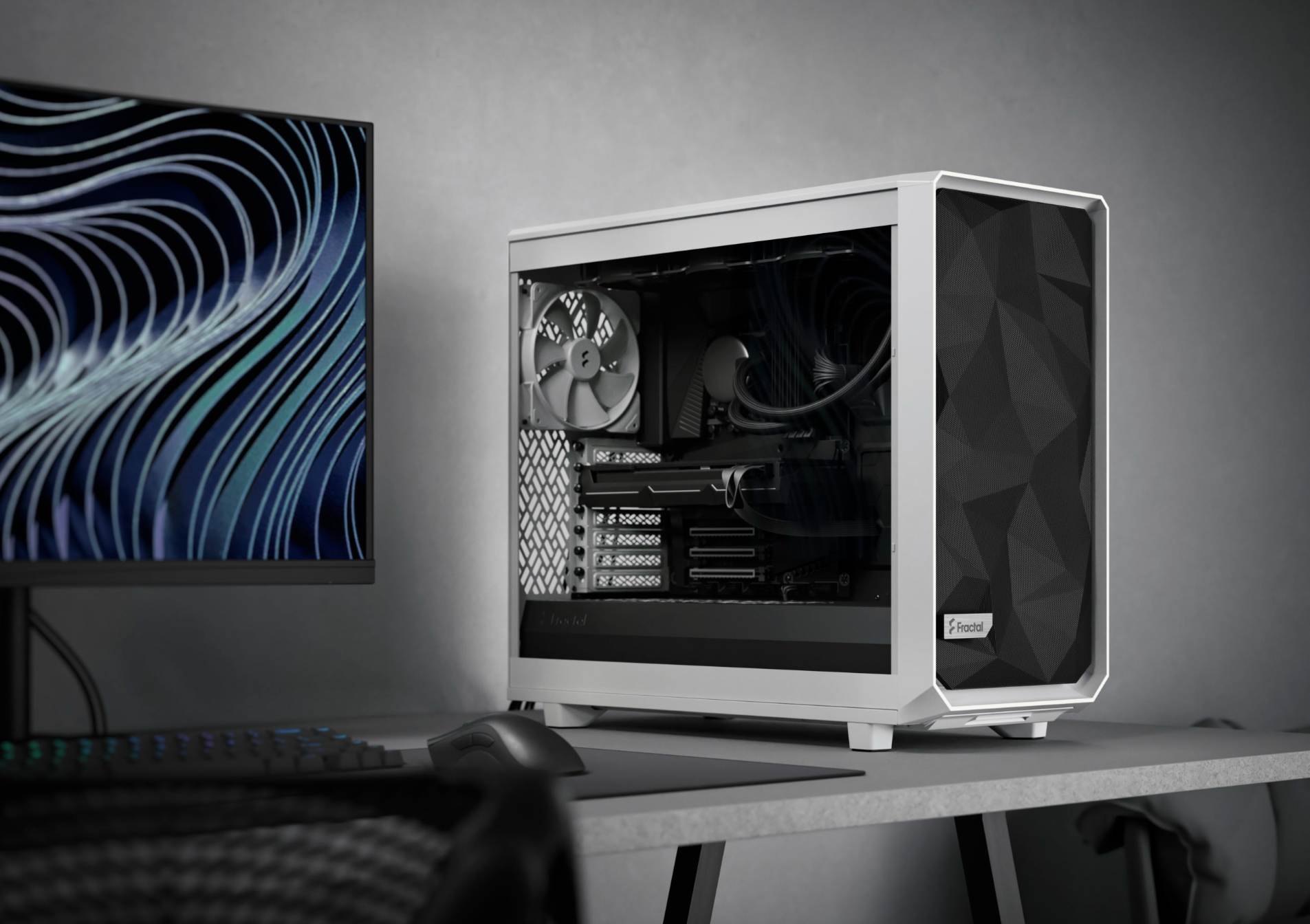 Kanciasta obudowa PC
