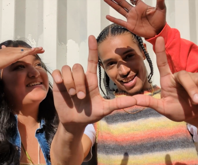 Google Pixel 8a — Real Tone wiernie odwzorowujący odcienie skóry