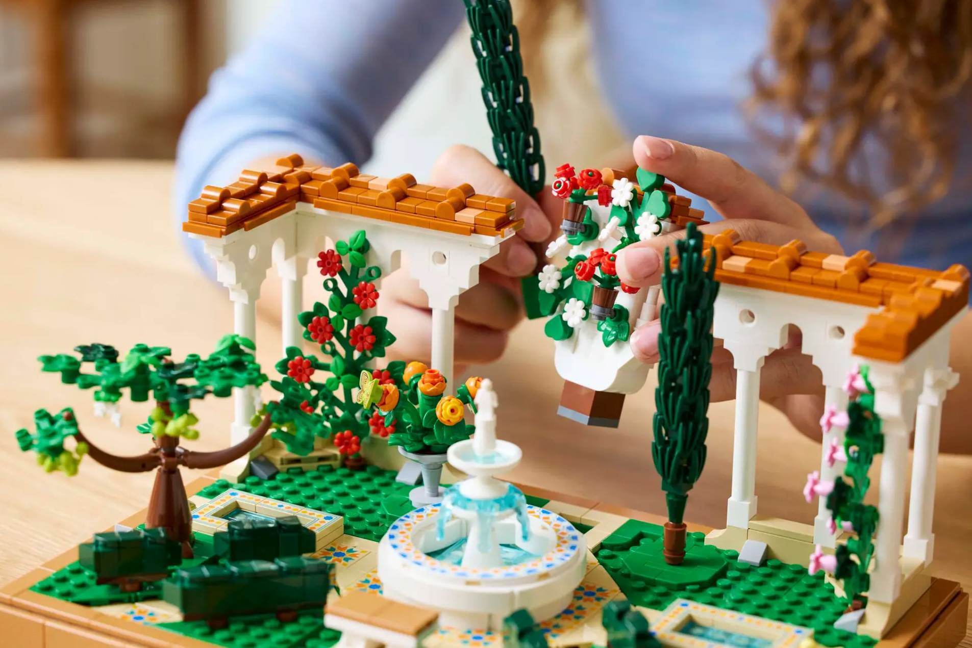 Fontanna w ogrodzie LEGO