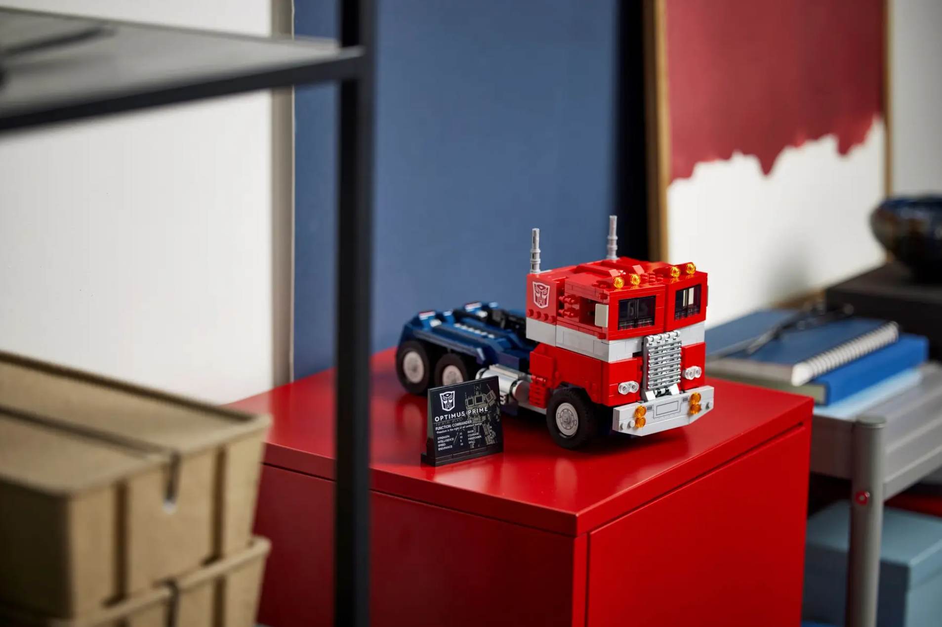 Prezent LEGO Icons