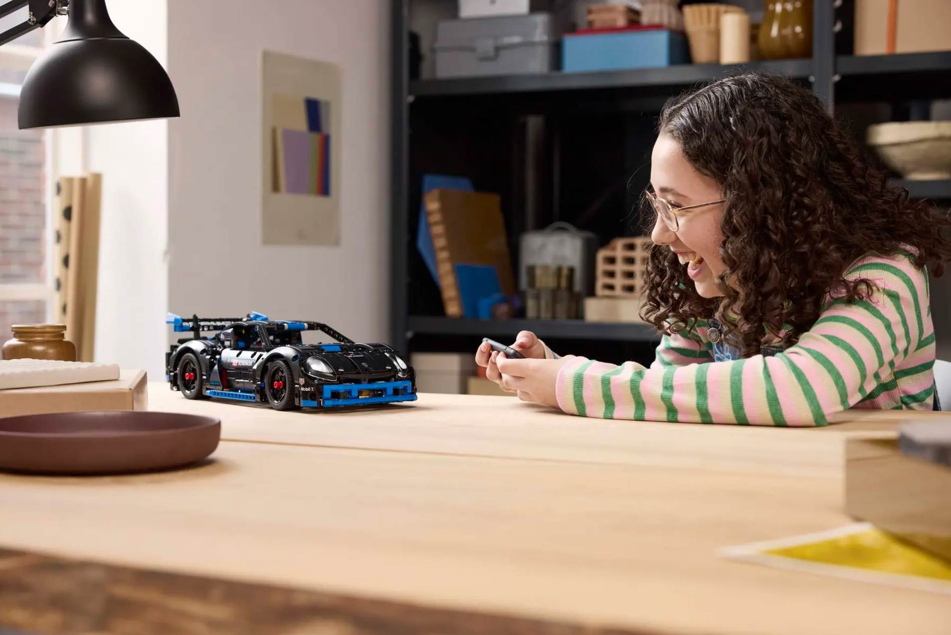 Zdalnie sterowany samochód LEGO