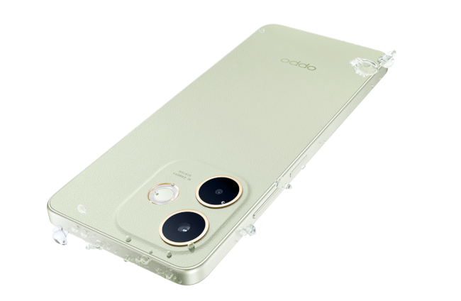 OPPO A5 Pro 5G zanurzony w wodzie – potwierdzenie normy IP69