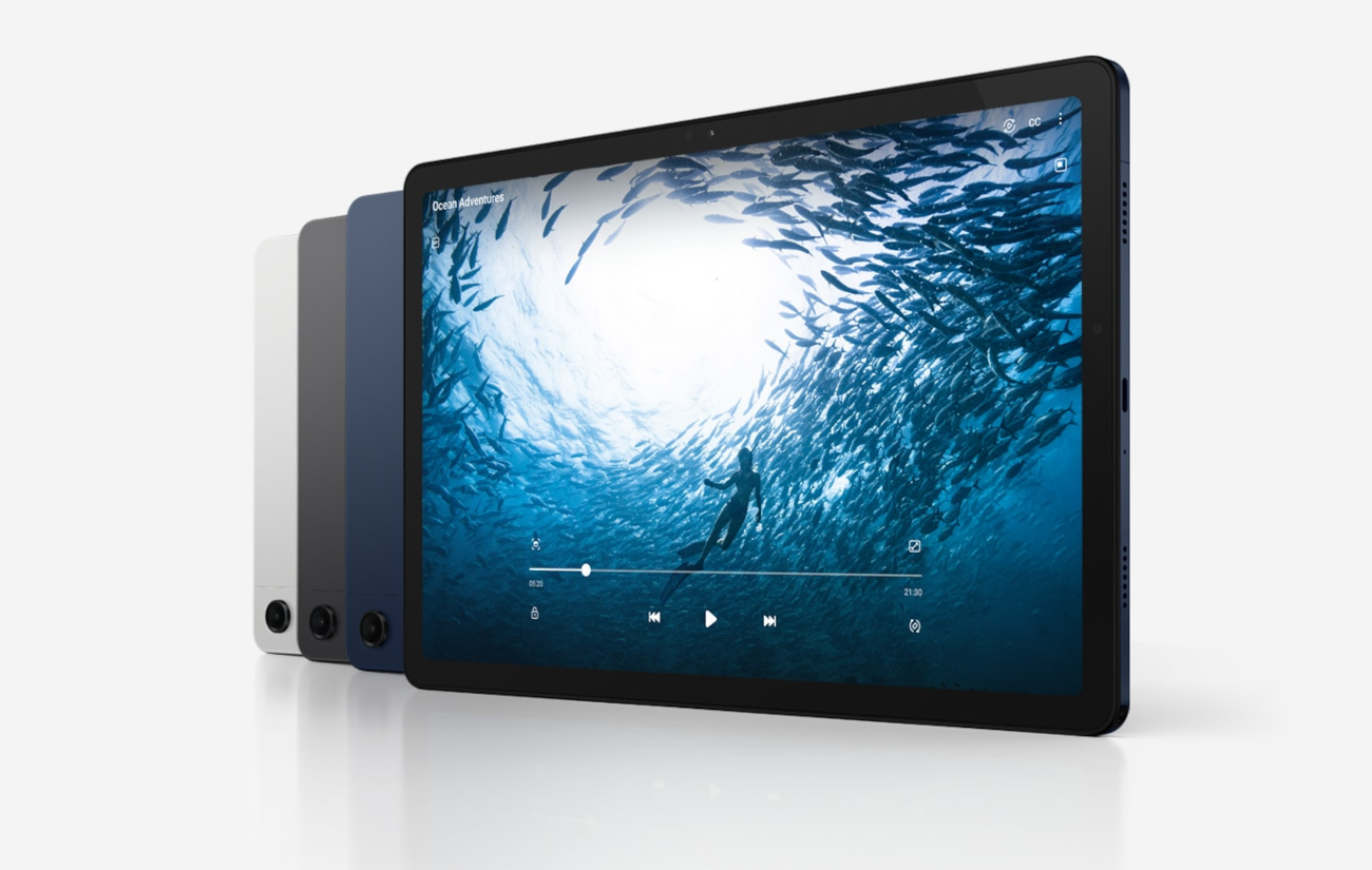 Galaxy Tab A9 — przedni i tylny panel tabletu na jasnym tle