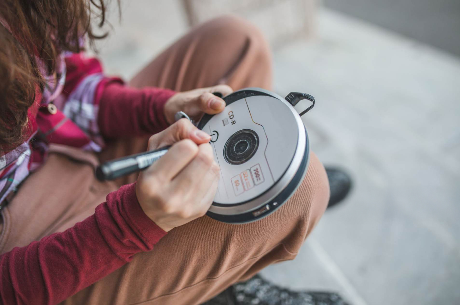 Discman z płytami
