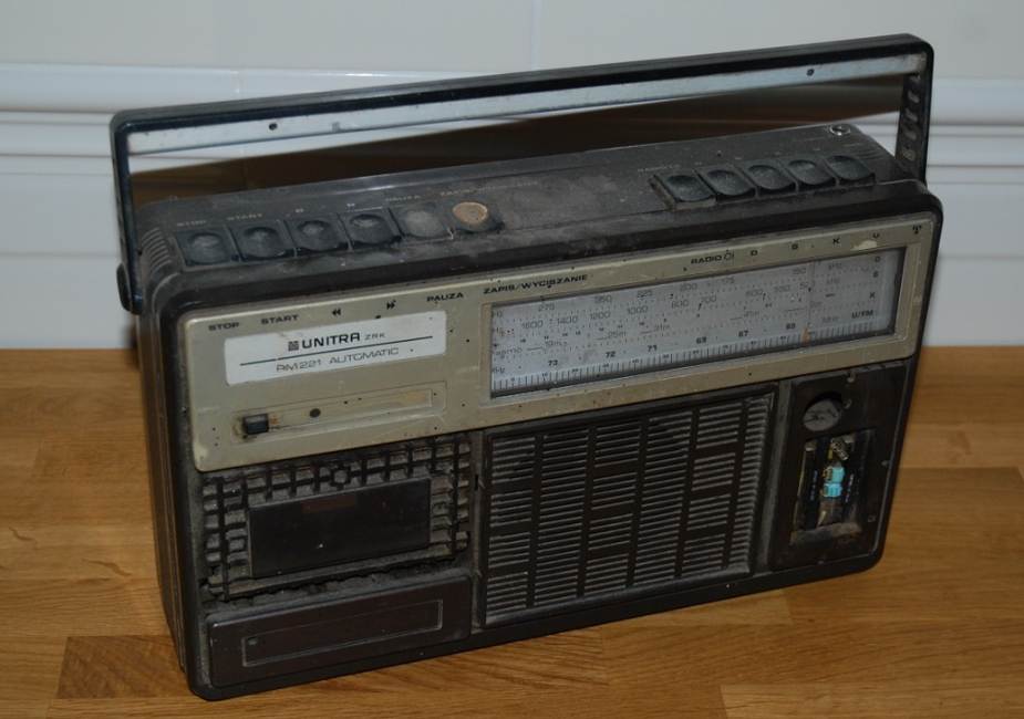 Retro radio