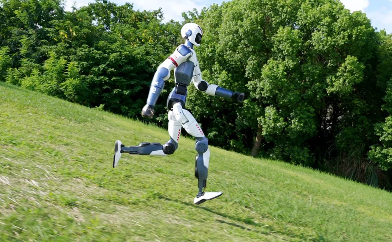 Robot Unitree w różnych środowiskach