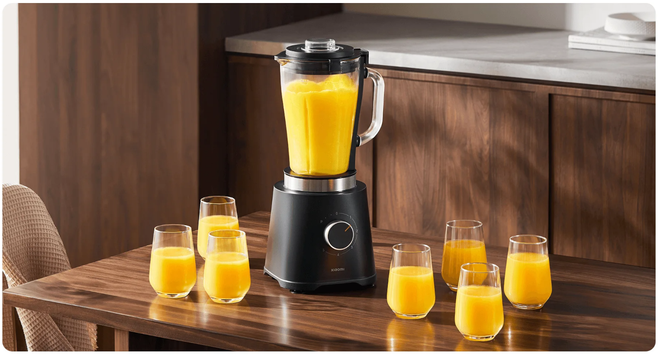 Kielich 1,75 l wypełniony smoothie z owoców